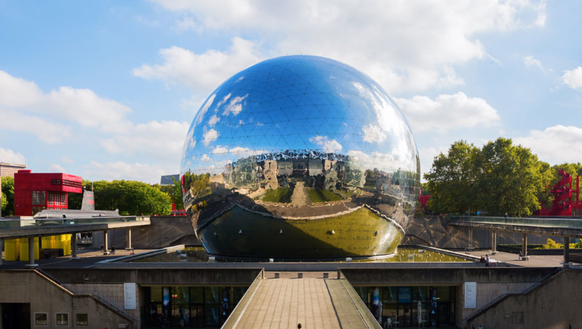 Al momento stai visualizzando Cupole geodetiche per la proiezione di film a 360°: tra intrattenimento e design